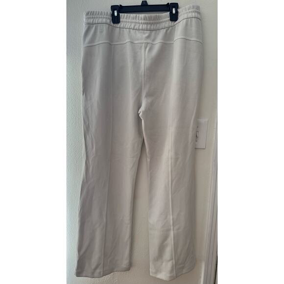 Lululemon Softstreme High-Rise Pant, size 14, white - Picture 4 of 9